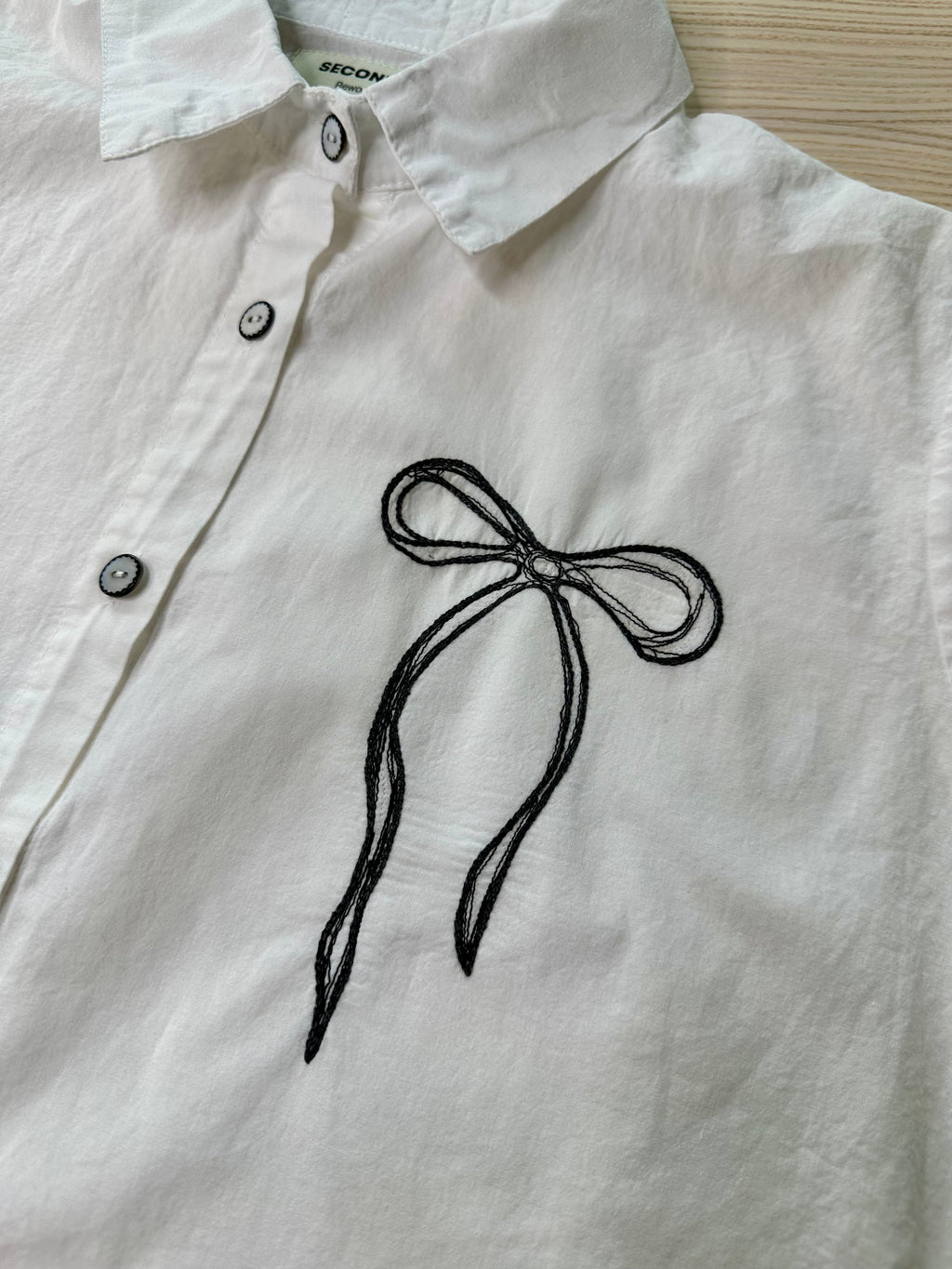 Cropped Button Down — White with Black Bows & Scallop Buttons
