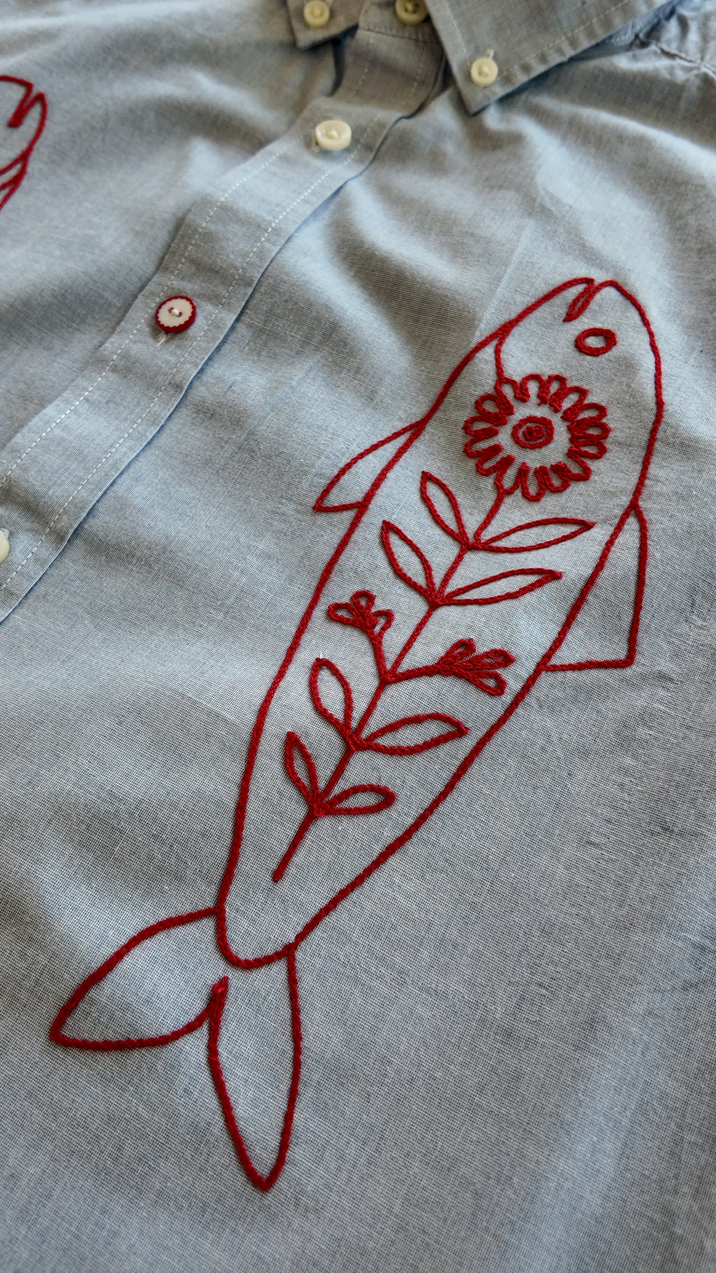 Cropped Short Sleeve Button Down — Grey Blue with Red Chain Stitch Fish