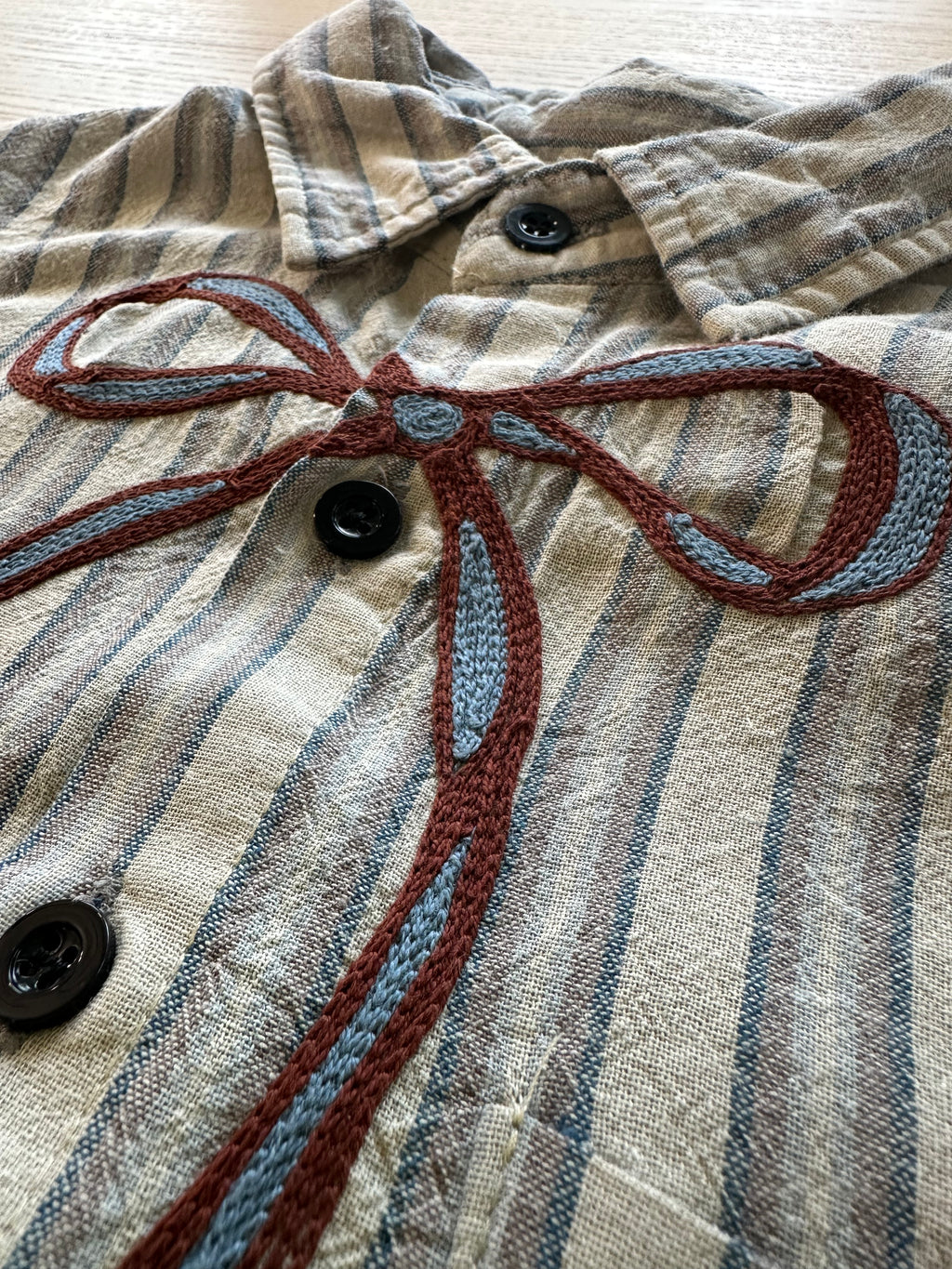 Cropped Long Sleeve Button Down — Light Grey Stripe with Brick Red and Blue Bow · XS/S