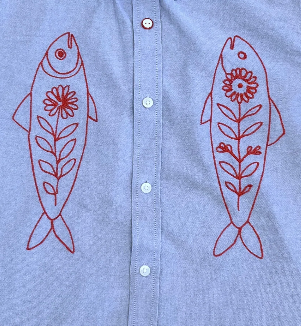 Cropped Short Sleeve Button Down — Mid Blue with Red Fish · XS/S