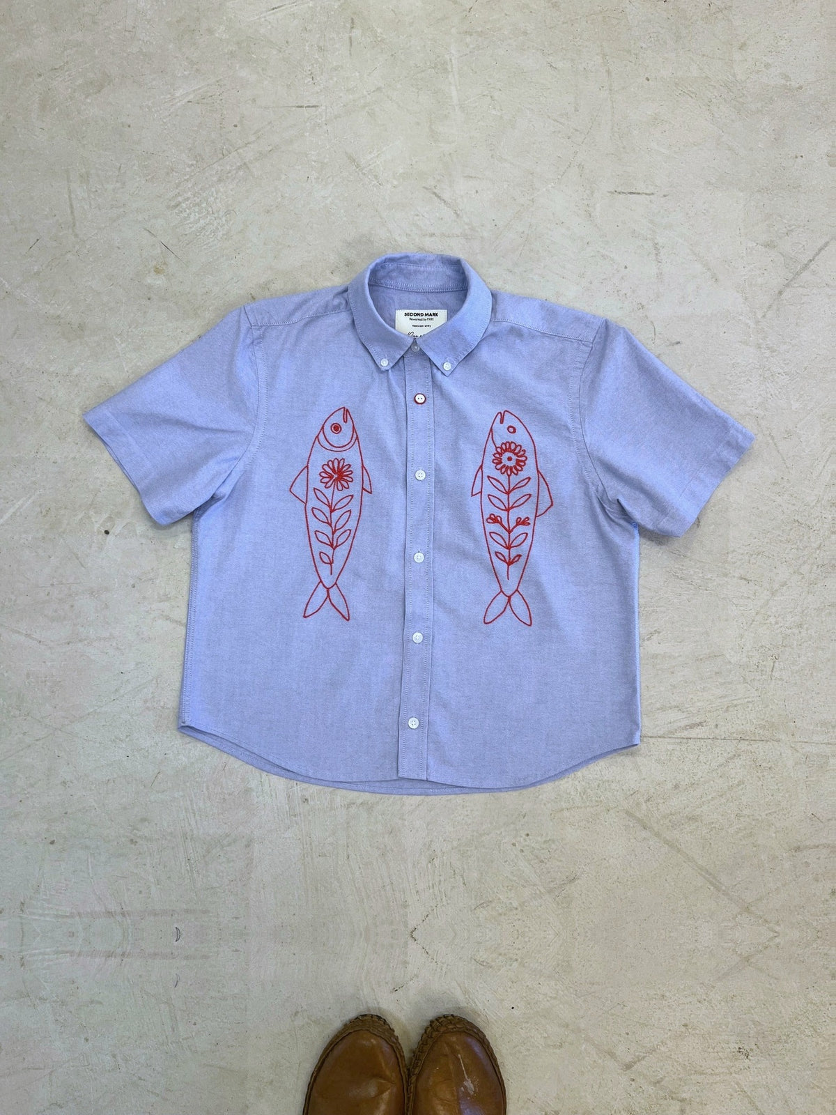 Cropped Short Sleeve Button Down — Mid Blue with Red Fish · XS/S